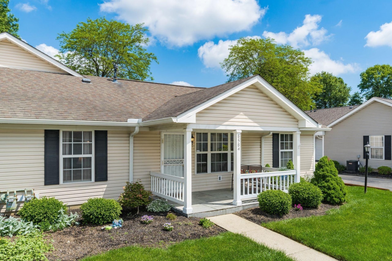 For Sale 189,900 A condo for sale for sale at 8584 Victoria Meadow