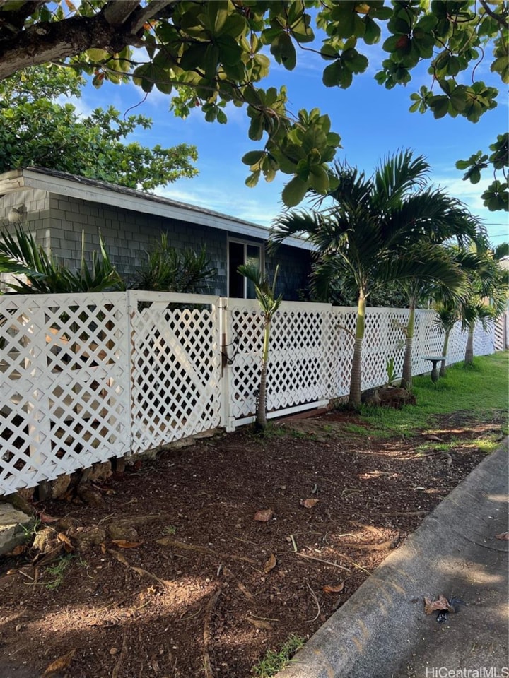 5323 Pokiwai Place home for sale in Hauula, HI 202411644 Oahu Real