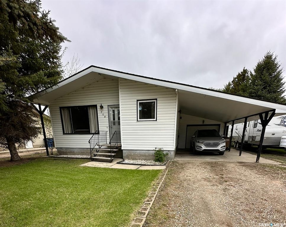 home-for-sale-708-2nd-ave-cudworth-mls-sk970234