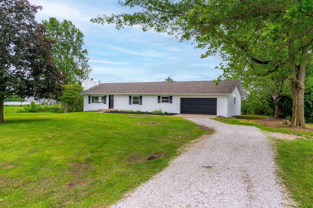 For Sale 435,000 A home for sale for sale at 541 Groveport Pike Canal