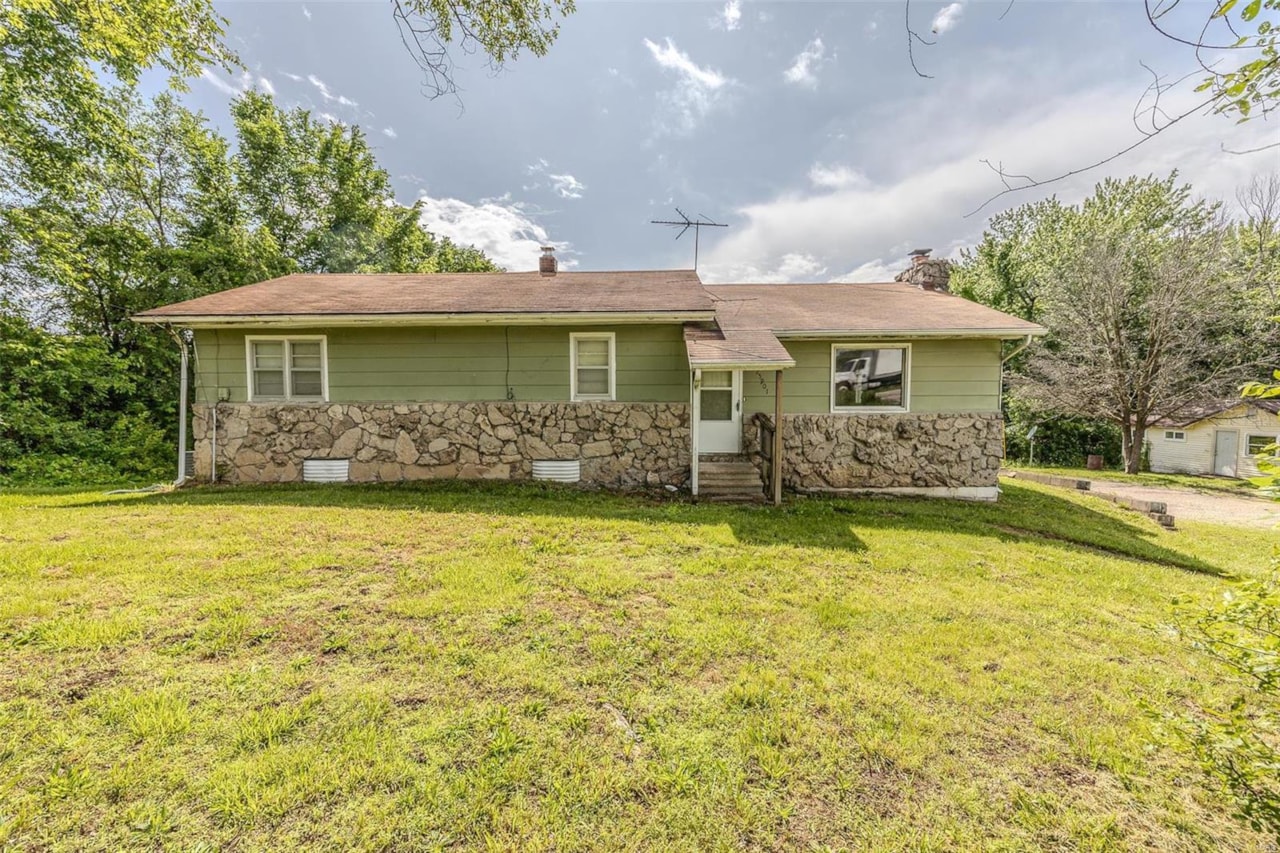 25901 Highway 5 Lebanon, MO 65536 MLS 24032832