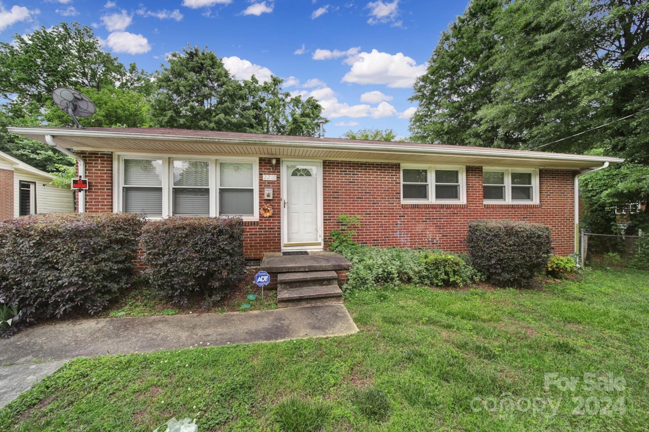 2210 Milton Rd Charlotte, NC 28215 MLS 4137771