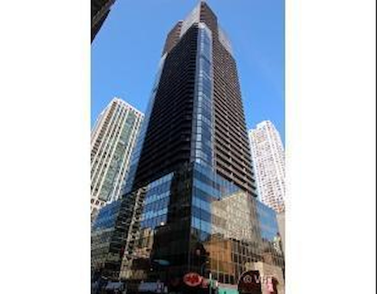 10 E Ontario St 807 in Chicago is offered for 209,000 MLS 12069491