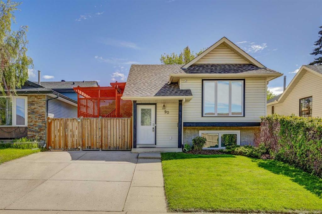 90 Eldorado Rd SEAirdrie Real EstateEdgewater Homes for SaleA2135769