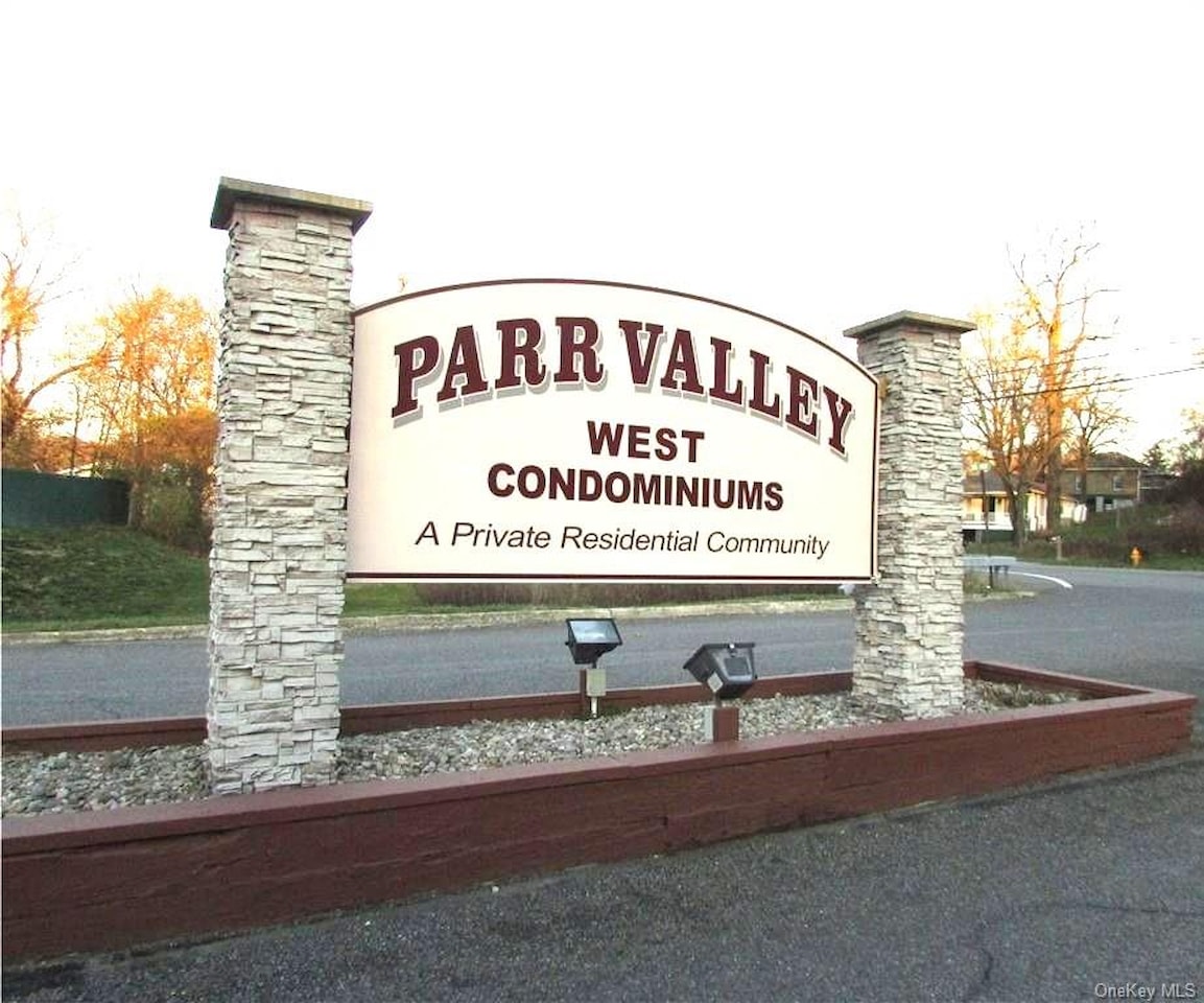 801 Parr Meadow Dr 8A Newburgh, NY 12550 MLS H6309948