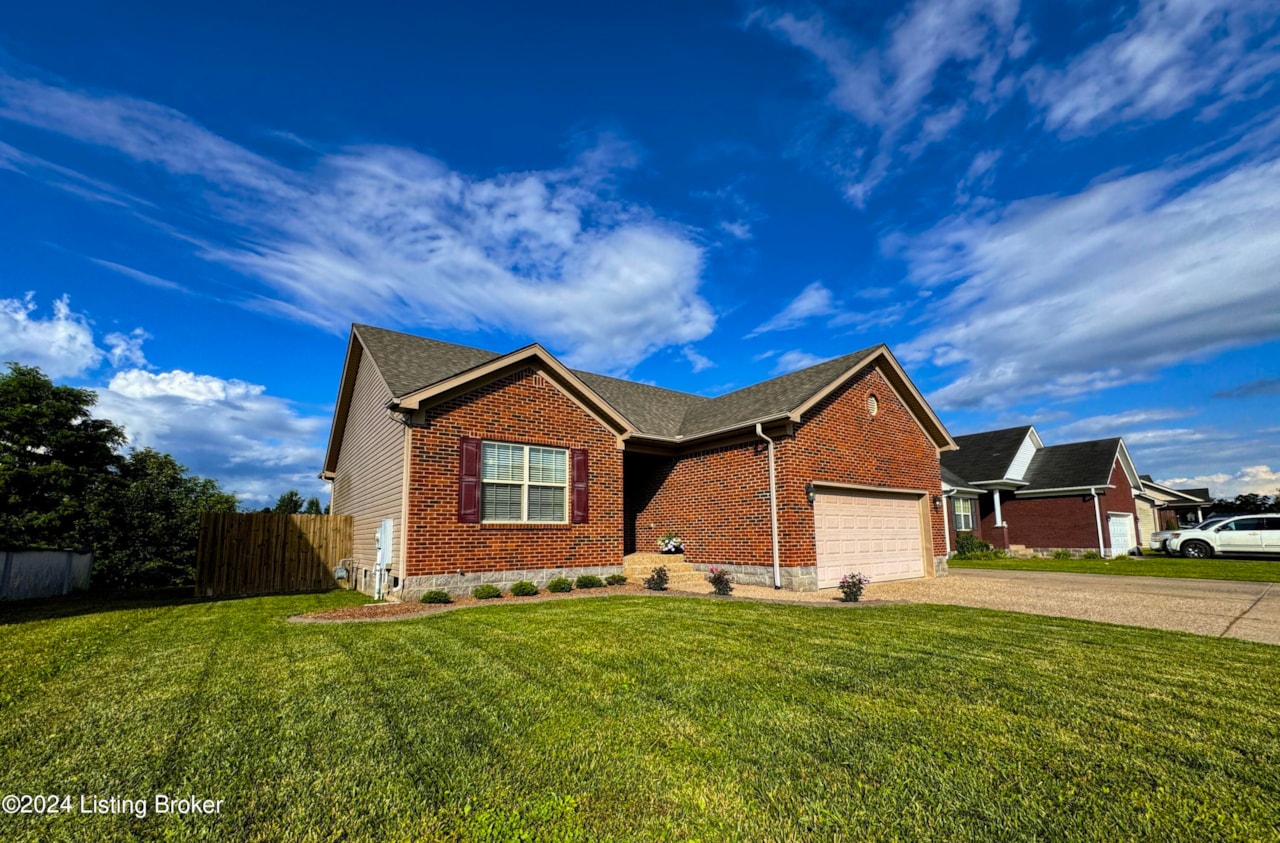 226 Crooked Oak Ct Shepherdsville, KY 40165 MLS 1662305