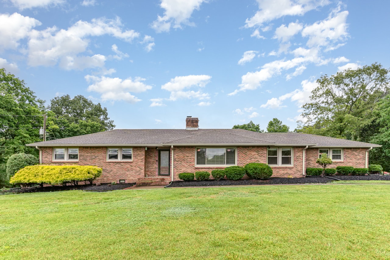 1939 Seven Mile Ferry Rd Clarksville, TN 37040 MLS 2661340