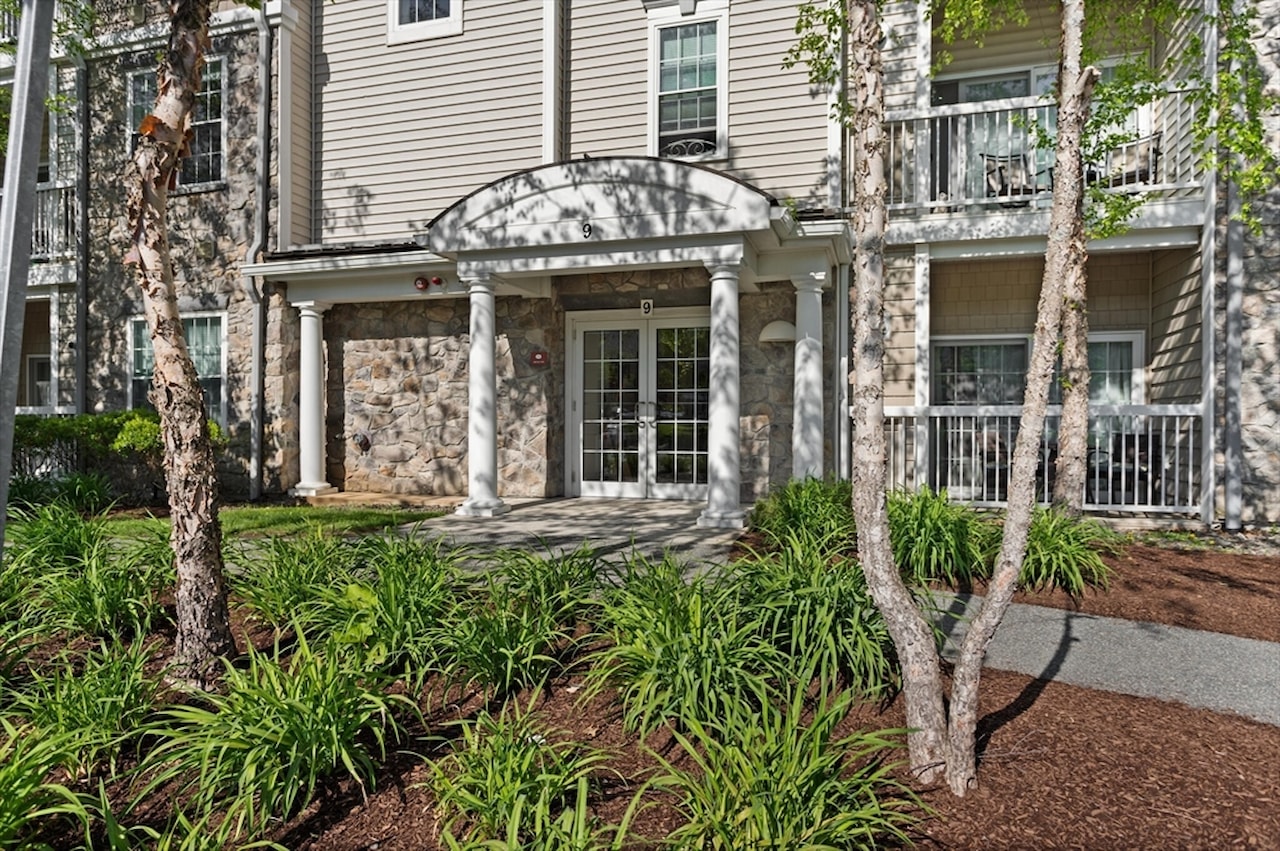 Reading Woods Reading, 9 Abigail Way 2004, MA, condo for sale, MLS