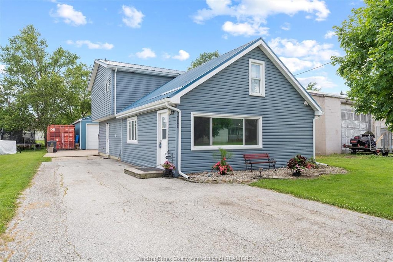 111 Fox St Cottam, ON N0R1B0 MLS® 24013204