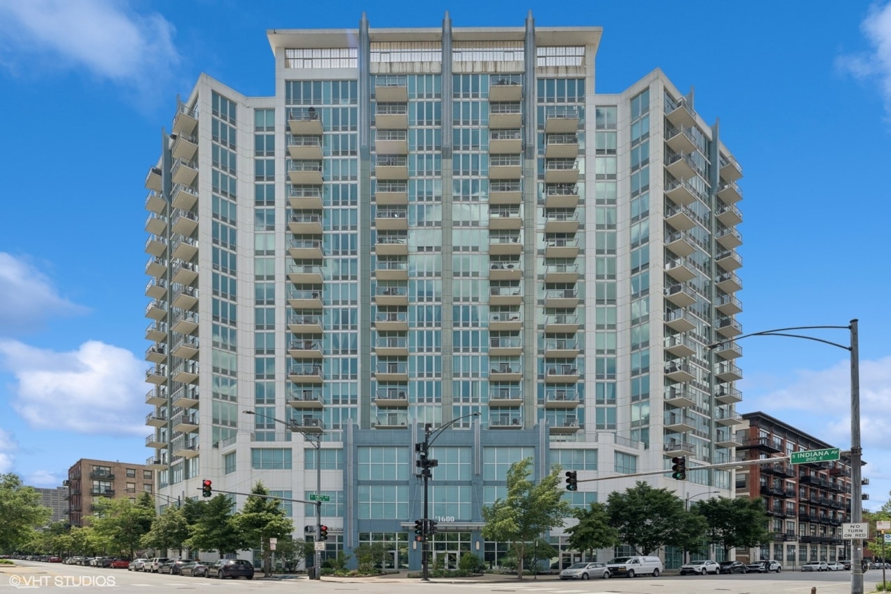 1600 S Indiana Ave 602 in Chicago is offered for 259,900 MLS 12075948