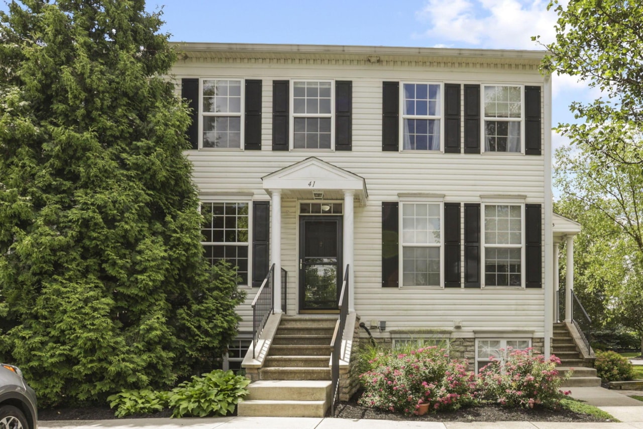 For Sale 155,000 A condo for sale for sale at 41 Green Mill Blacklick