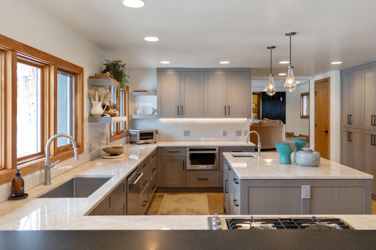 Luxury Mountain Living at 101 Benchmark Dr: A Premier Telluride Estate — photo 9