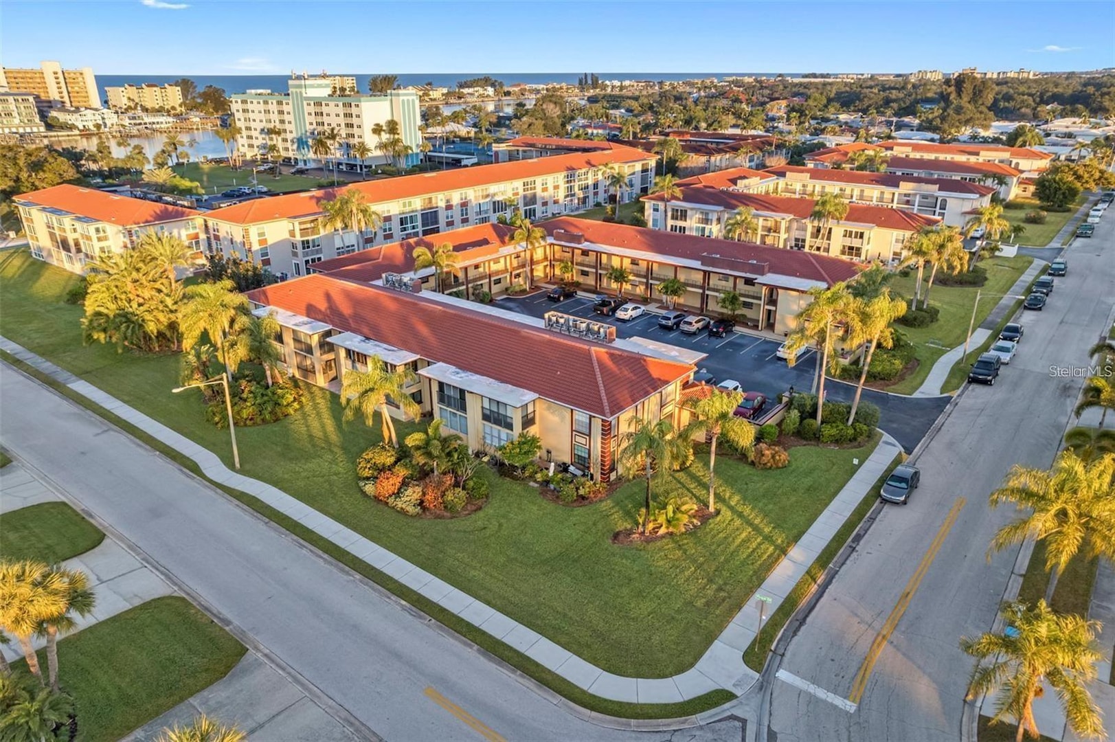 10351 Regal Dr 12 Largo, FL 33774 Imperial Point Condo