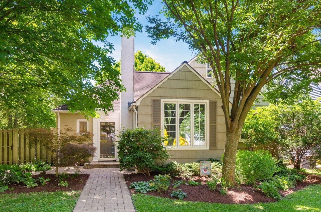 For Sale 559,900 A home for sale for sale at 453 Fallis Road Columbus