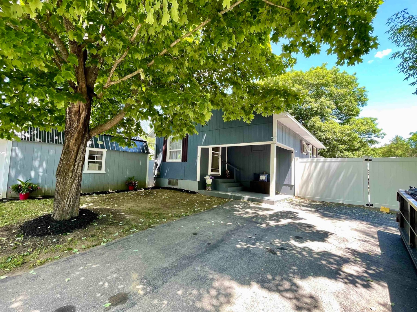 NHRealtyGals New Hampshire Real Estate REMAX Karin Provencher NH Realty