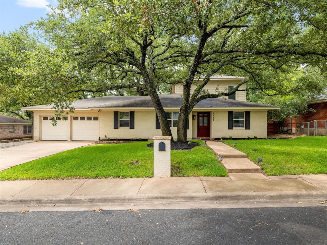 8715 Tallwood DR, Austin, TX 78759 | MLS# 3394459 | Westover Hills Sec ...