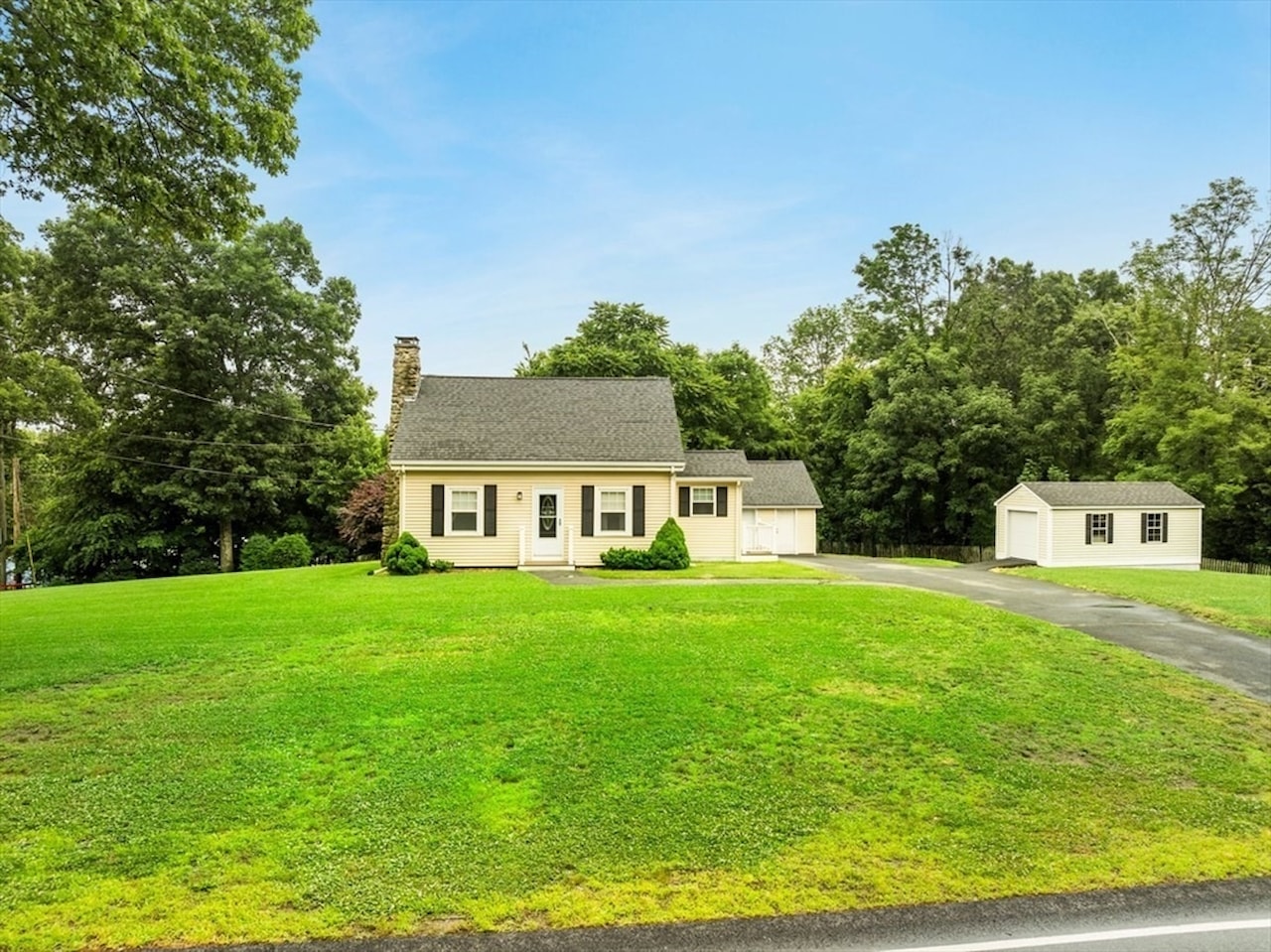 331 Central St Avon, MA 02322 MLS 73256836