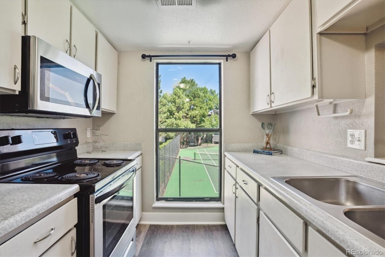 9867 E Peakview Ave E07 Appletree Condominiums, Englewood, CO 80111