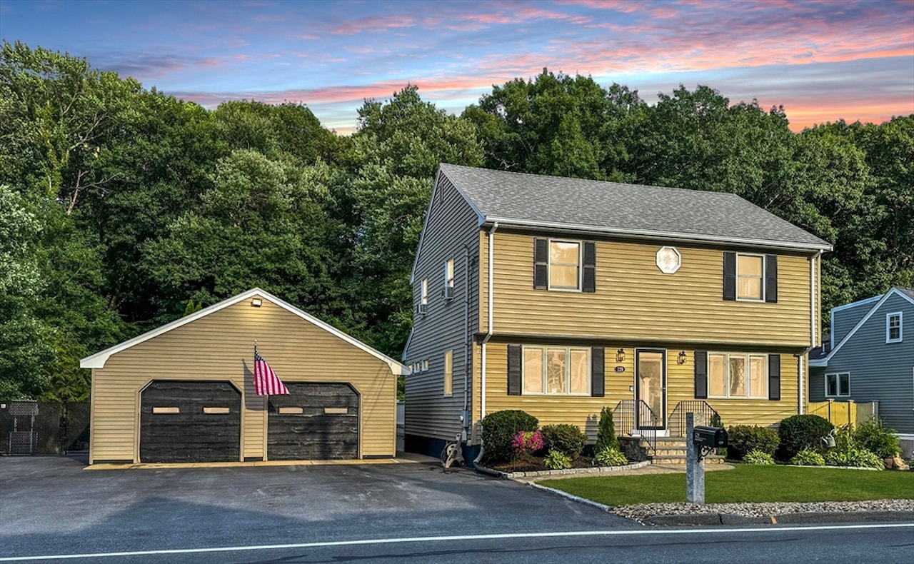 129 Oak St Wakefield, MA 01880 MLS 73257977