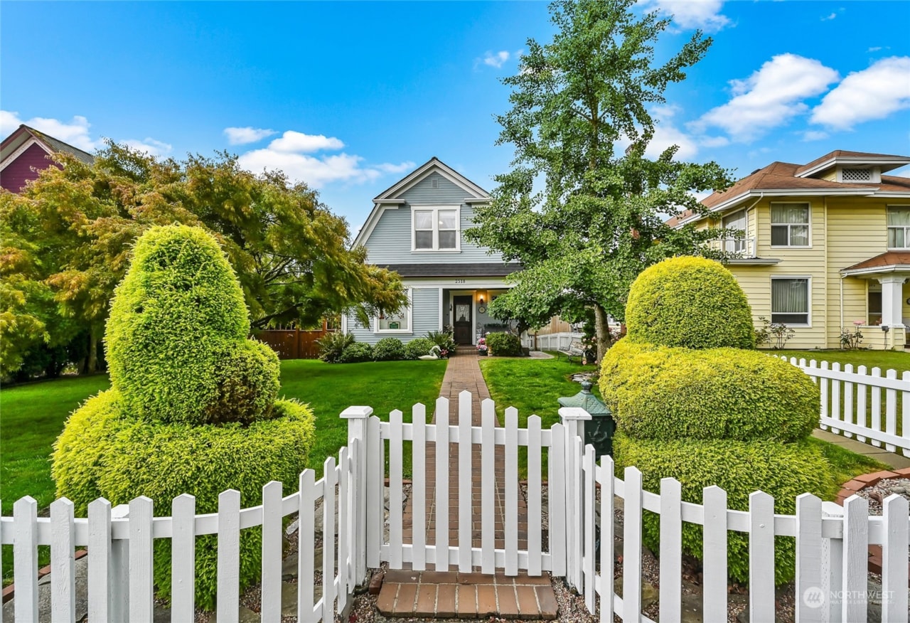 home for sale at 2518 Baker Ave Everett, WA 740 Everett/Mukilteo