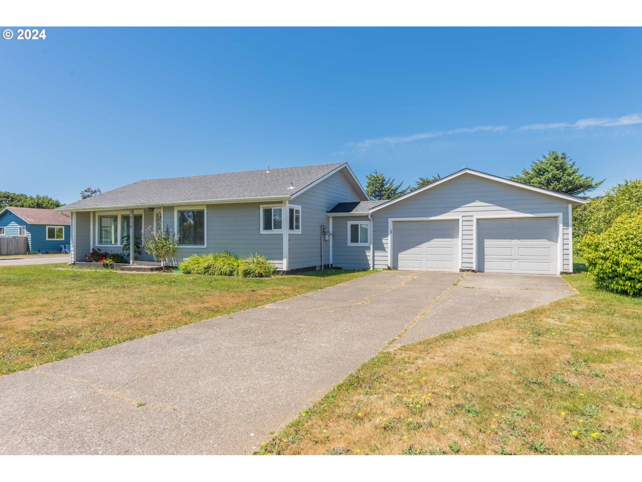 910 Franklin AVE, Bandon, OR 97411 home for sale for Sale 399,000