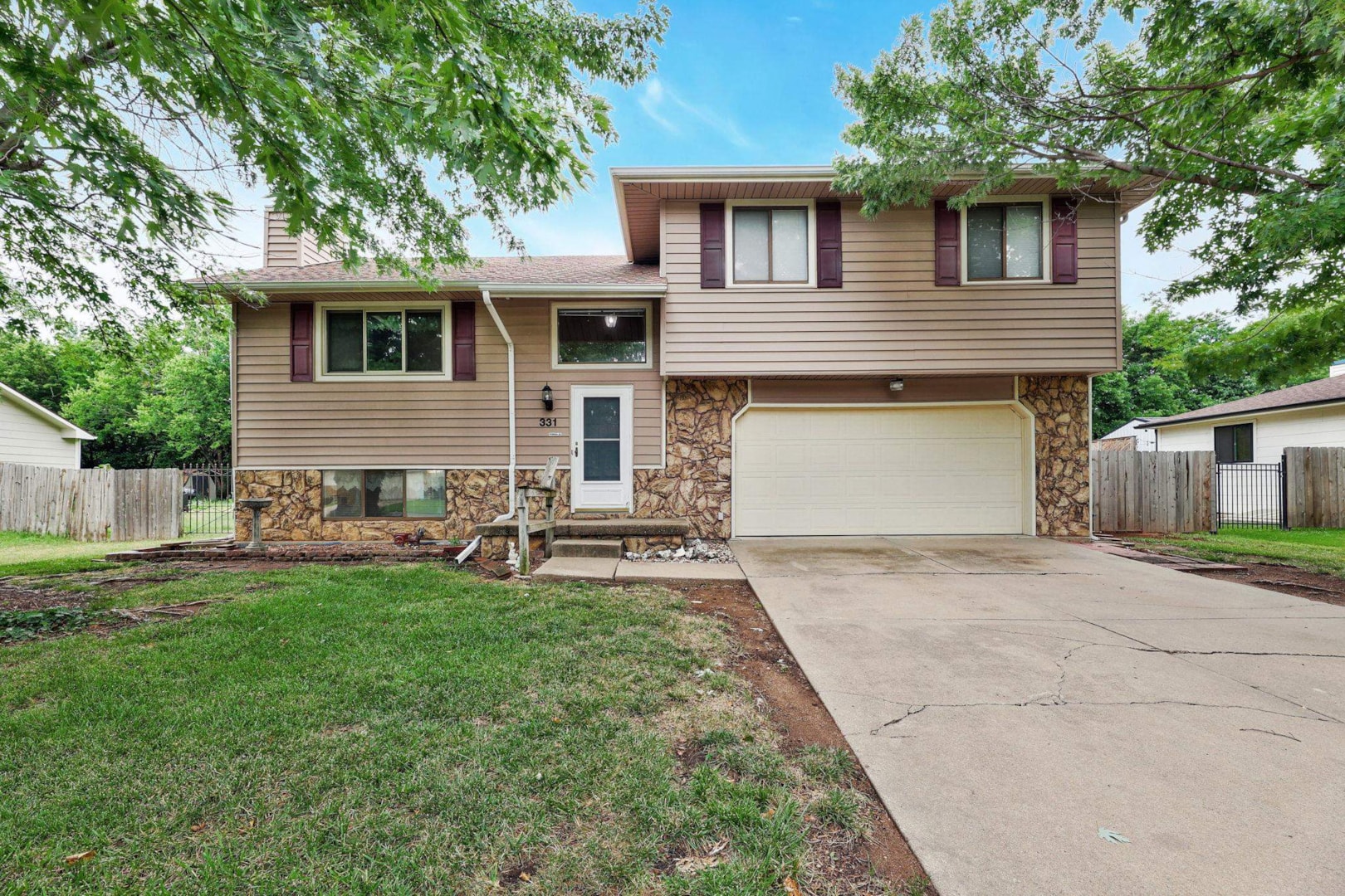 Homes for Sale in 331 N Rutgers St Wichita, KS