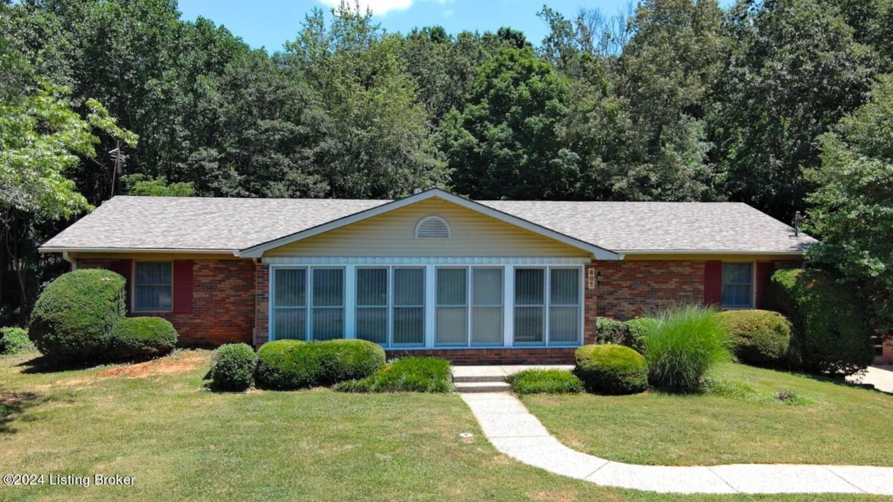 607 Central Ave Vine Grove, KY 40175 MLS 1664599