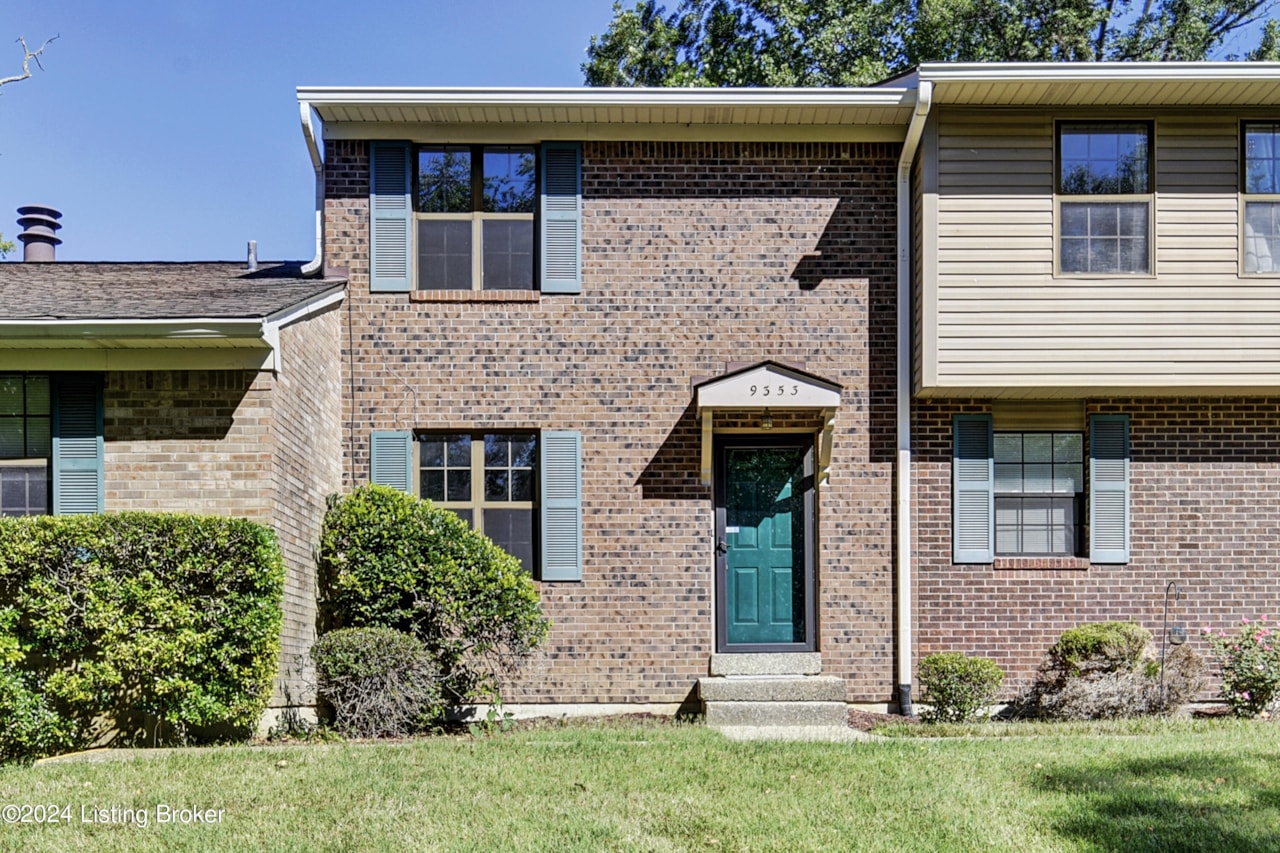 9353 Loch Lea Ln Louisville, KY 40291 MLS 1664645