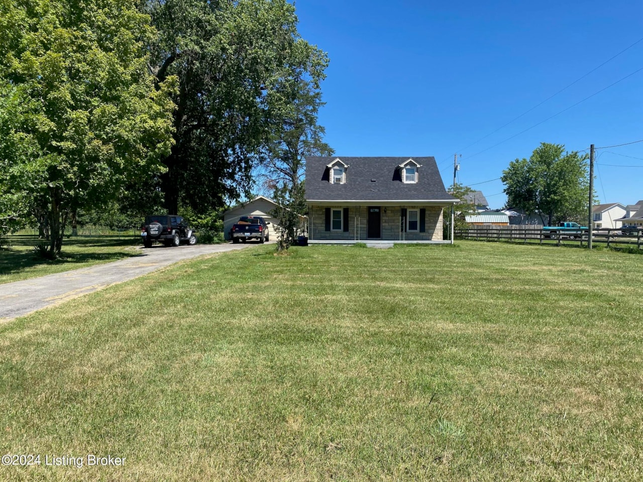 1100 Beech Grove Rd Shepherdsville, KY 40165 1664653 249,900