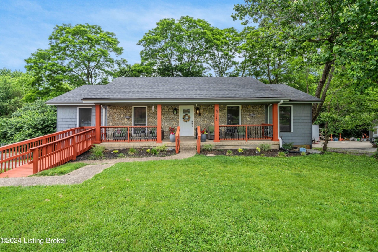 8714 Lantern Lite Pkwy Louisville, KY 40220 MLS 1664772