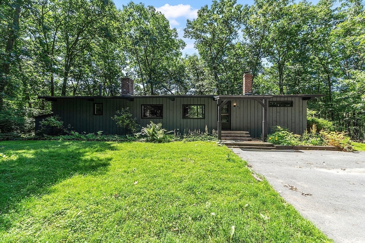 747 Lowell Rd Groton, MA 01450 MLS 73215697