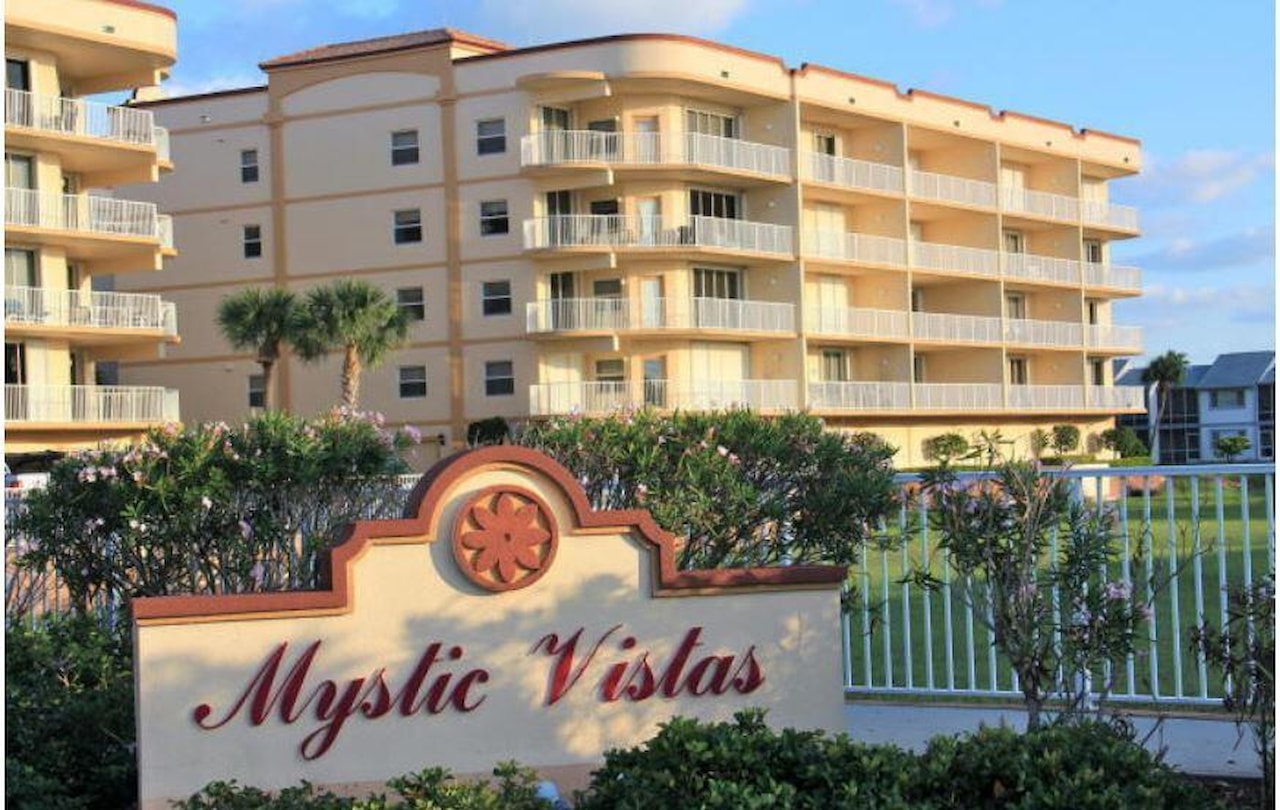 806 Mystic Dr 207 Cape Canaveral, FL 32920 MLS 1018436