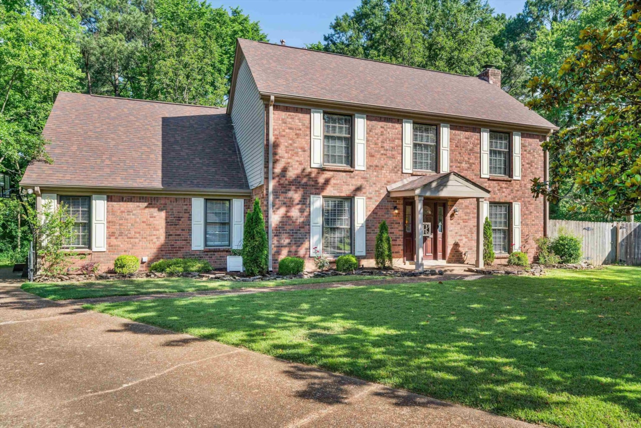 861BSearch BHHS Taliesyn homes for sale in Germantown, Collierville