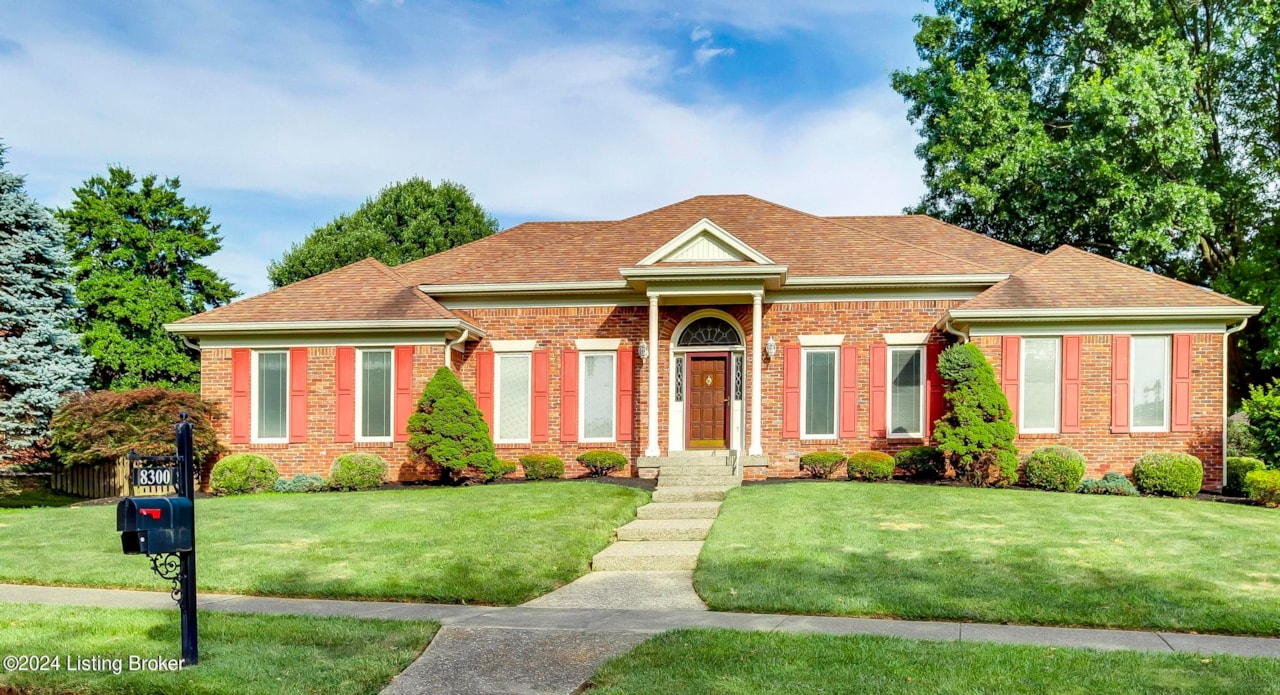 8300 Regency Woods Way Louisville, KY 40220 MLS 1665189