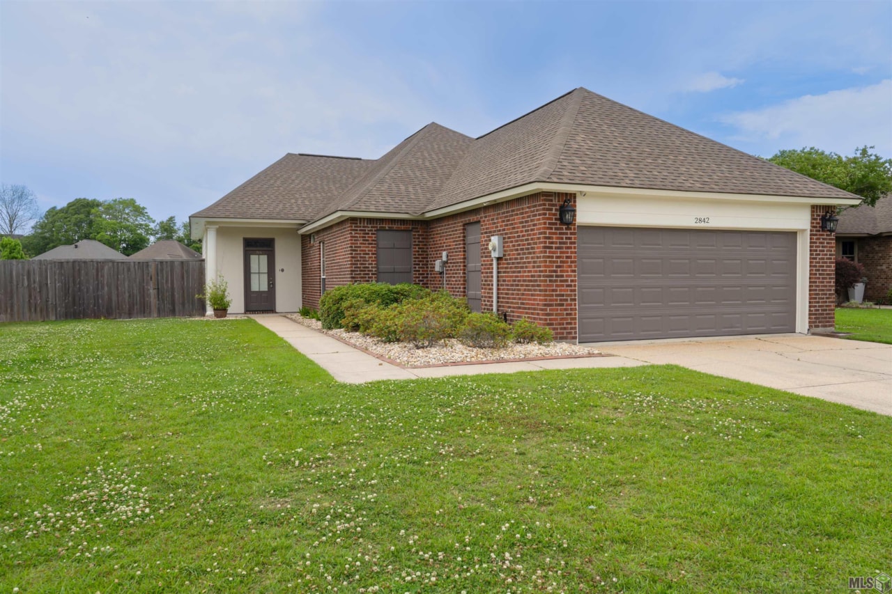 2842 Nicholson Lake Dr Baton Rouge, LA 70810 MLS 2024007625