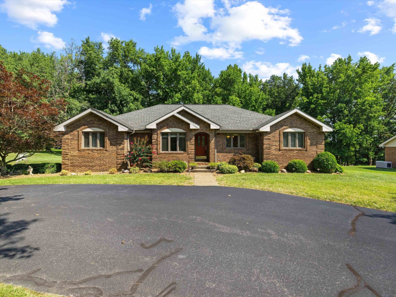 3265 Holloway Lane Henderson, KY 42420 MLS 240290