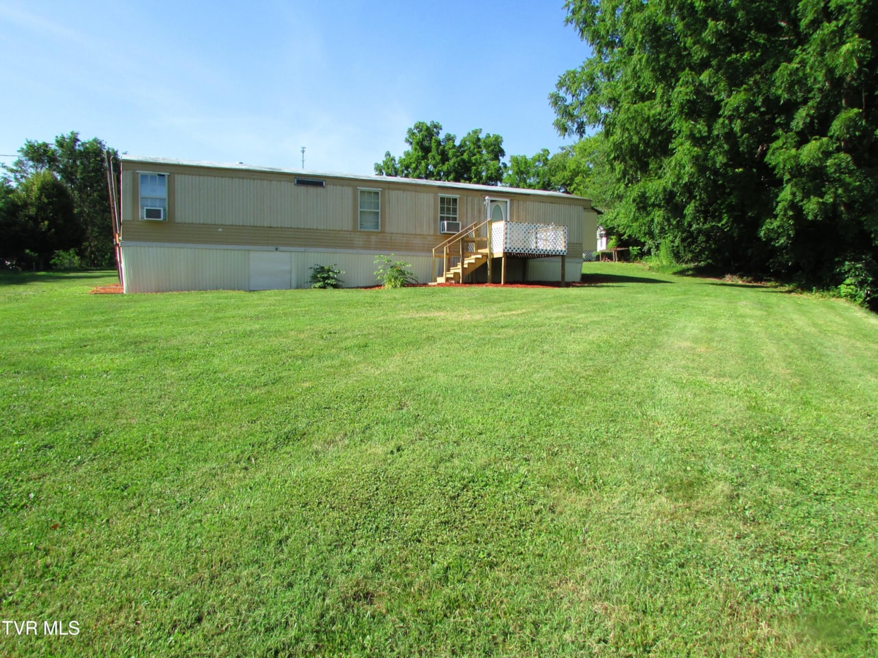 1443 Southside Rd Elizabethton, TN 37643 MLS 9968789