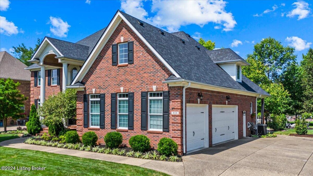 408 Landis Lakes Ct Louisville, KY 40245 MLS 1666131