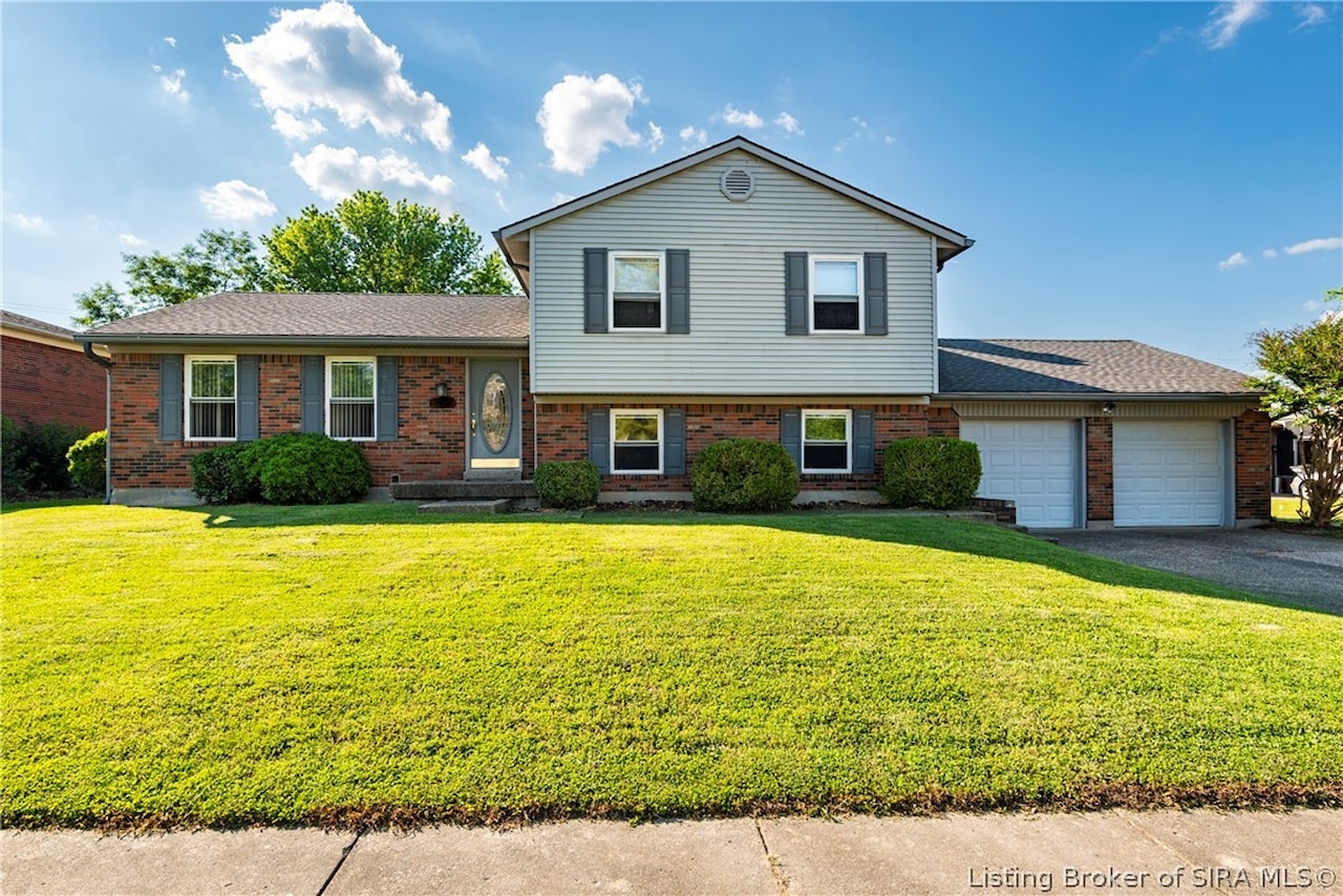 2709 Scales Ct Jeffersonville, IN 47130 MLS 202408290