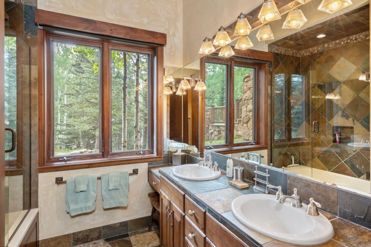 Exquisite Mountain Village Estate at 120 Prospect Creek Dr: A Telluride Architectural Masterpiece — photo 12