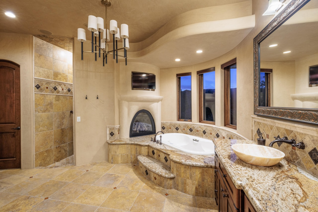 4943 N Long Sky CIR St George, UT 84770 home for sale, MLS#24-256449 - Erika Rogers Photo 13