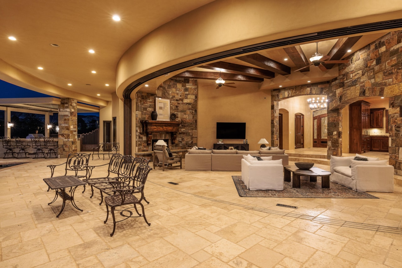 4943 N Long Sky CIR St George, UT 84770 home for sale, MLS#24-256449 - Erika Rogers Photo 27