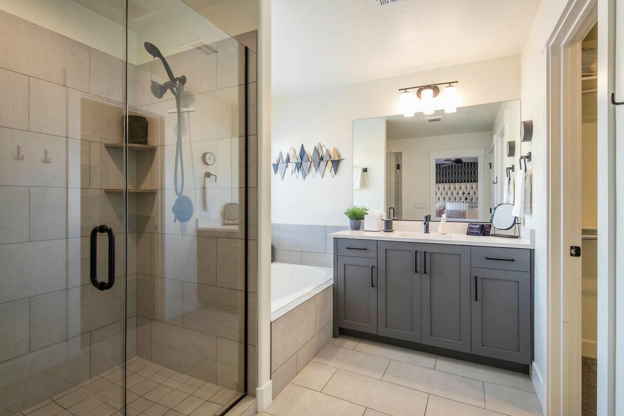 1377 E Vista Roja Washington, UT 84780 home for sale, MLS#24-256489 - Erika Rogers Photo 8