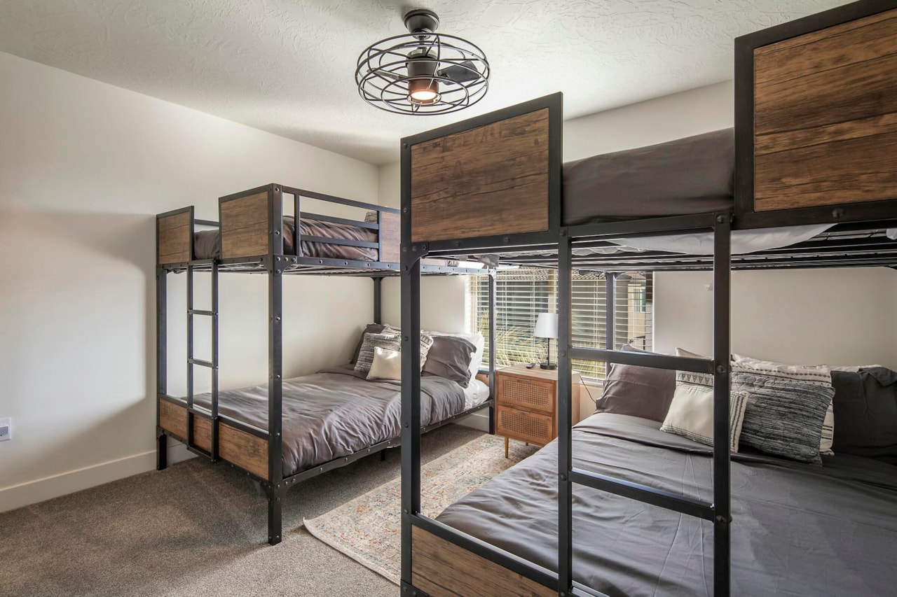 1377 E Vista Roja Washington, UT 84780 home for sale, MLS#24-256489 - Erika Rogers Photo 11