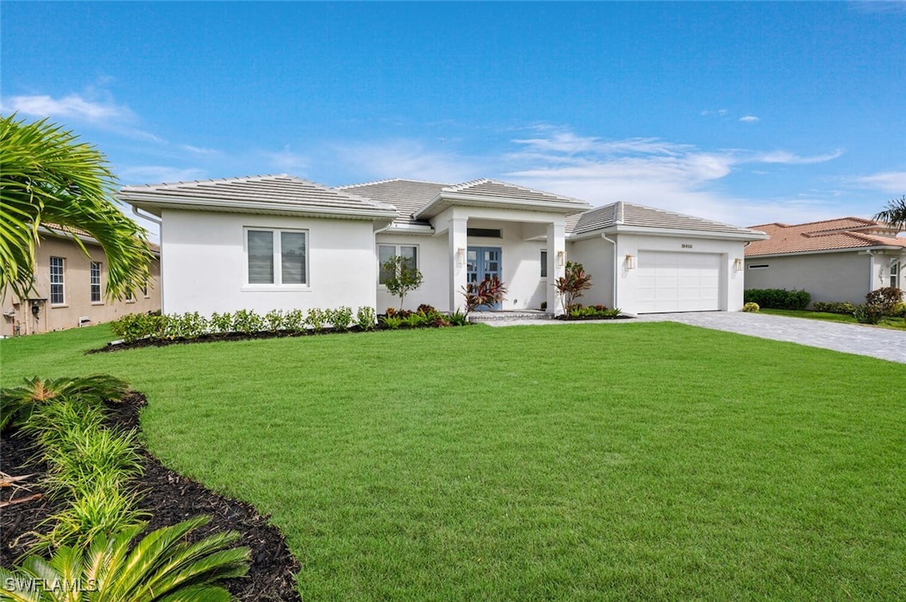 18450 Royal Hammock Blvd Naples, FL 34114 | MLS 224079862