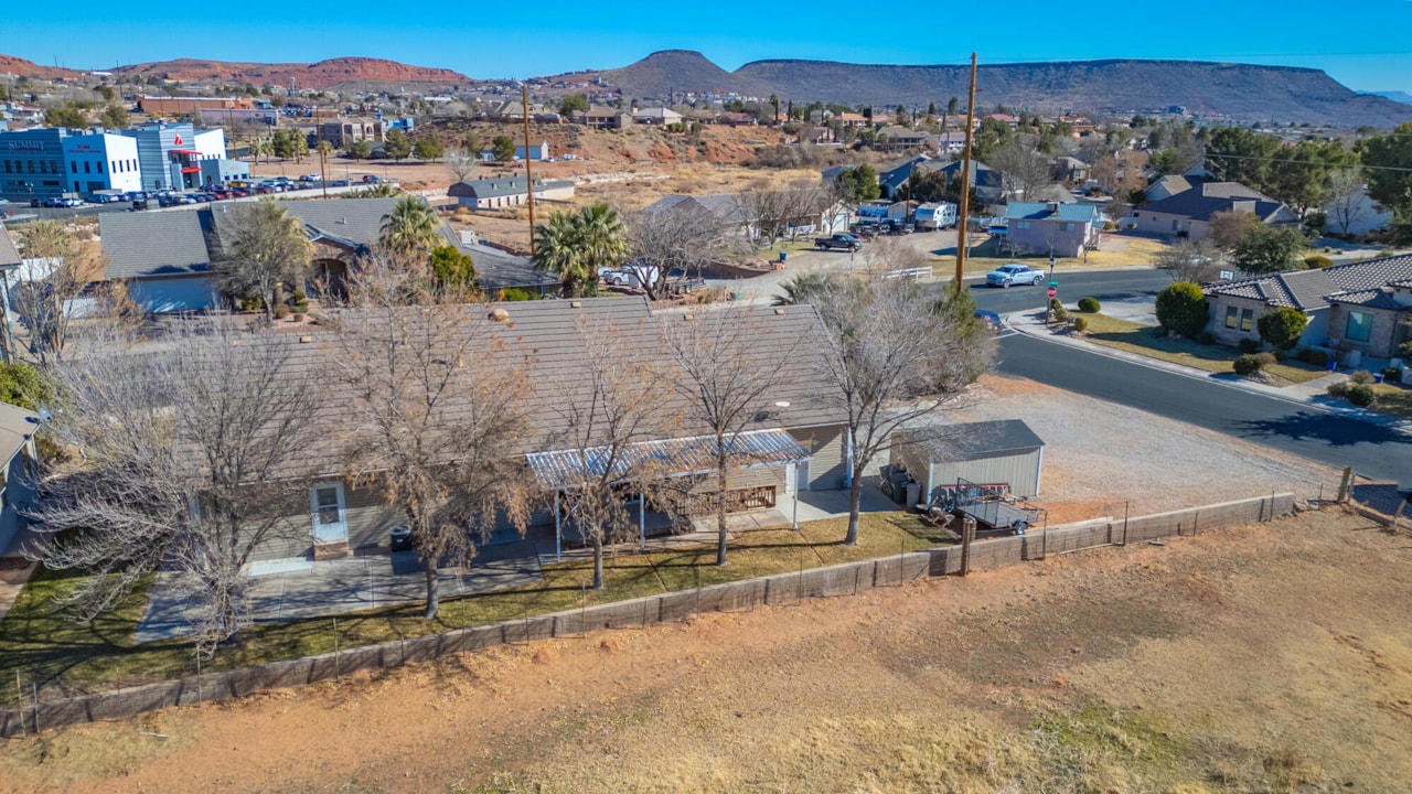 875 Country LN Santa Clara, UT 84765 home for sale, MLS#25-257615 - Erika Rogers Photo 6