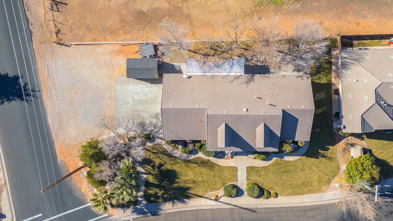 875 Country LN Santa Clara, UT 84765 home for sale, MLS#25-257615 - Erika Rogers Photo 8