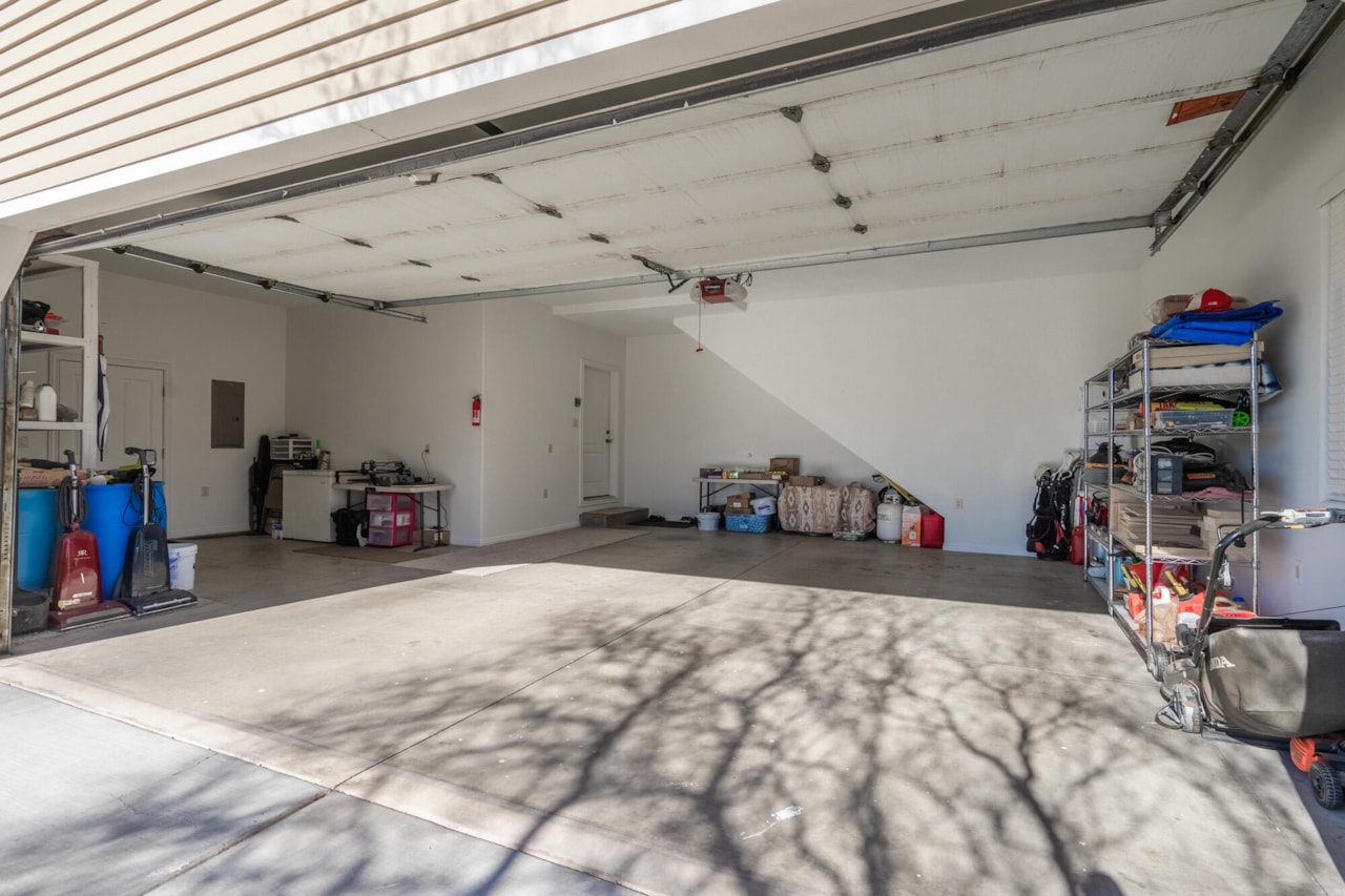 875 Country LN Santa Clara, UT 84765 home for sale, MLS#25-257615 - Erika Rogers Photo 14