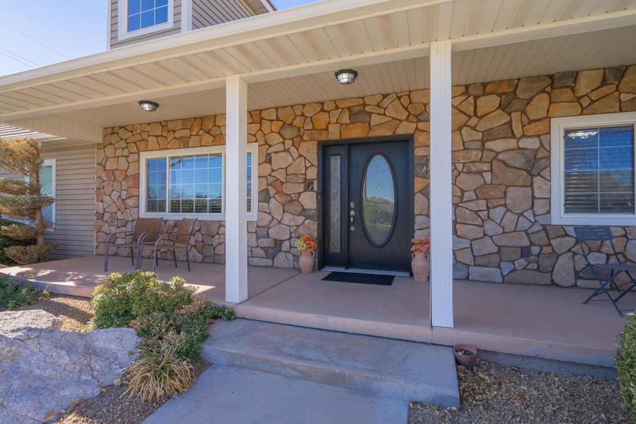 875 Country LN Santa Clara, UT 84765 home for sale, MLS#25-257615 - Erika Rogers Photo 19