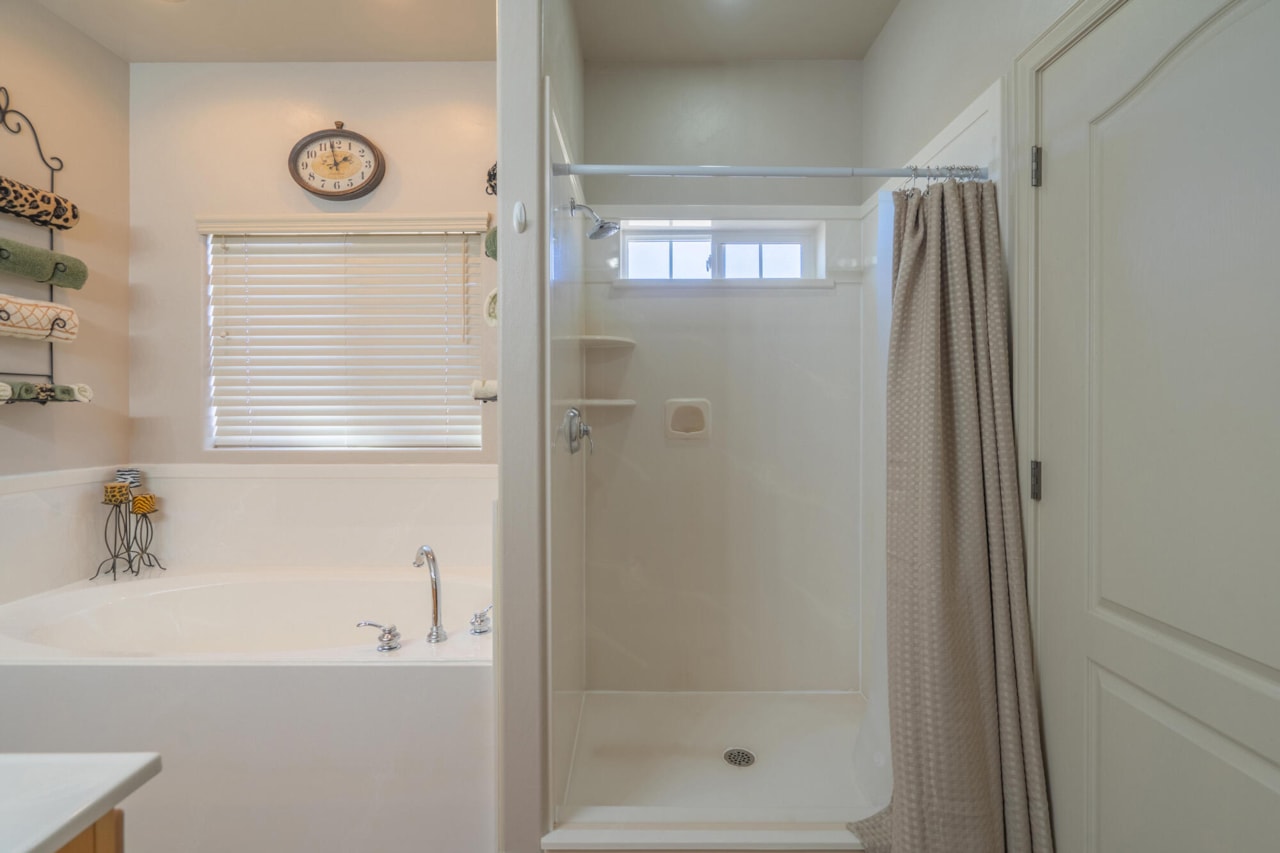 875 Country LN Santa Clara, UT 84765 home for sale, MLS#25-257615 - Erika Rogers Photo 43